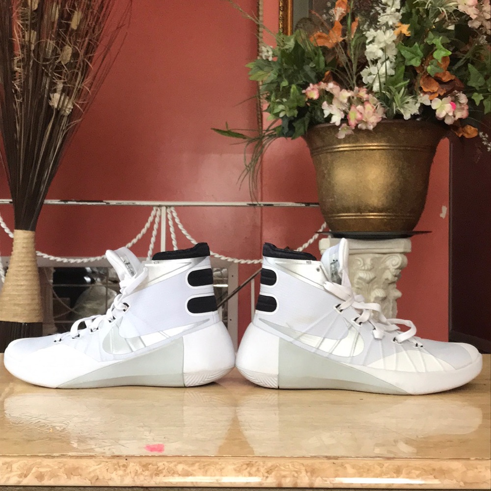 Nike hyperdunk 2015 size 10.5 men’s